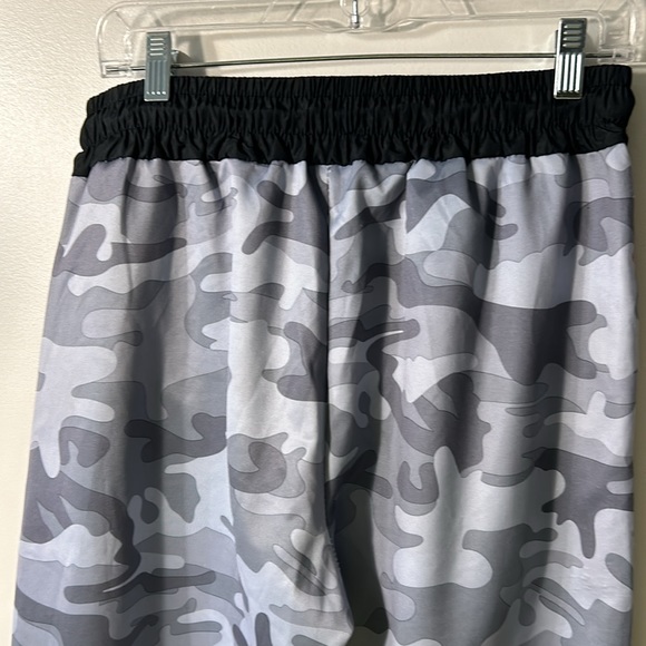 2 (X)IST Jogger Pants - Picture 5 of 11